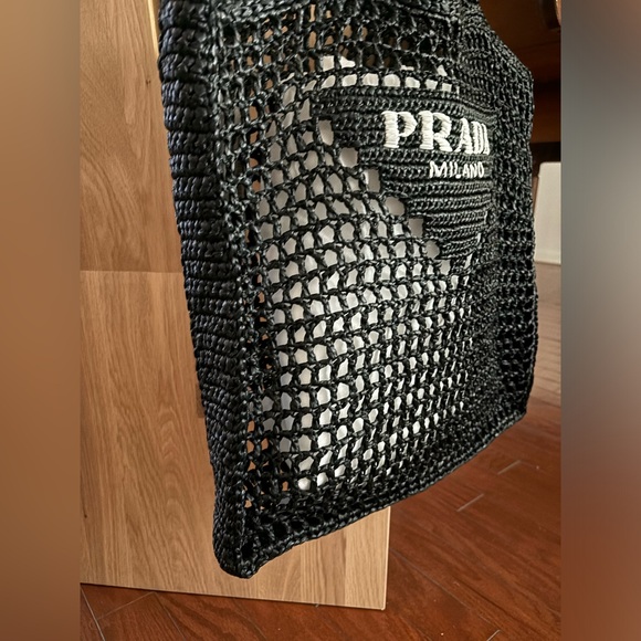 Prada Raffia Tote black - Picture 8 of 11